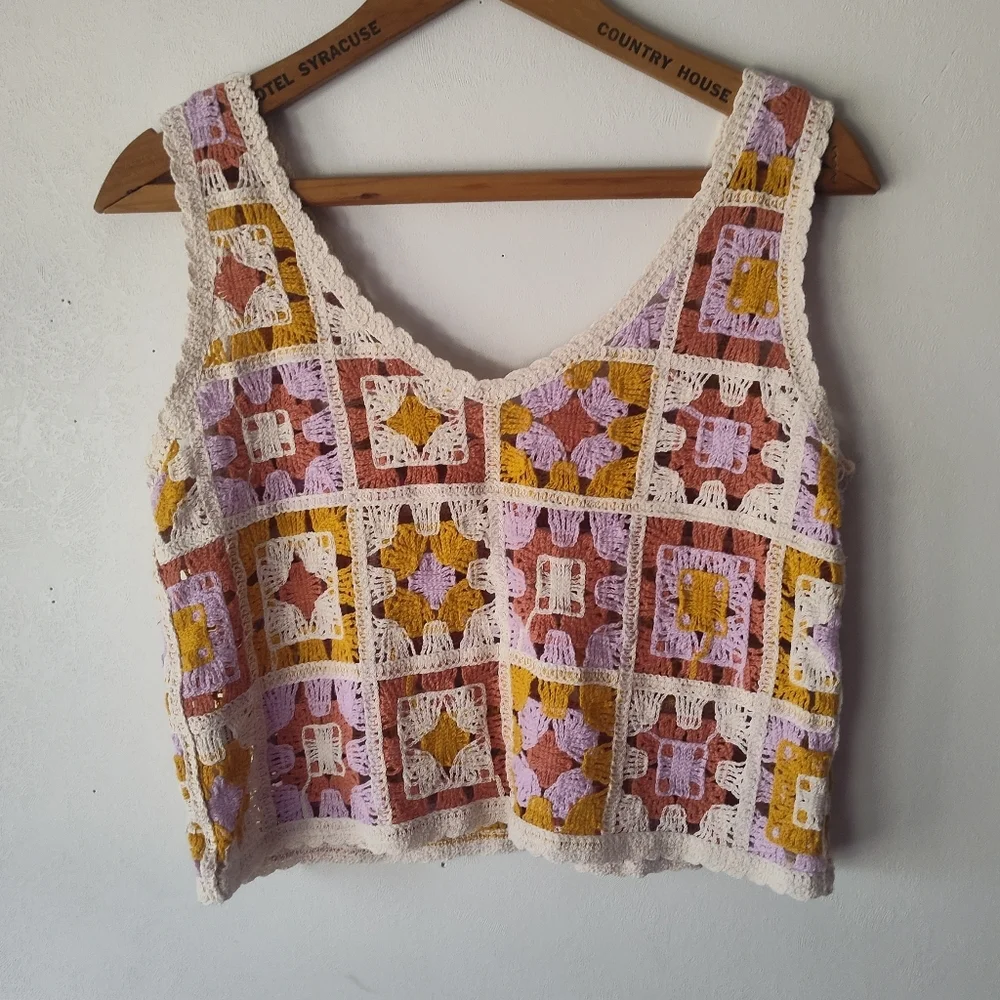 Rebellion Colorful Crochet Women Top Snall - Picture 4 of 9